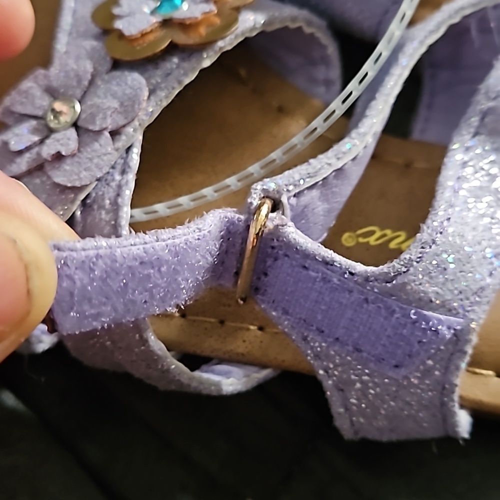 Jynx Infant Girls Lilac Glitter Open-Toe Adjustable Velcro Floral Sandals Size 5 - Picture 7 of 7